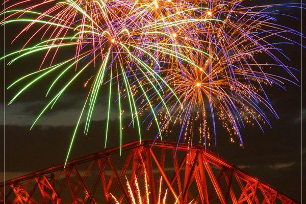 forth rail bridge fireworks by 21CC Fireworks Ltd