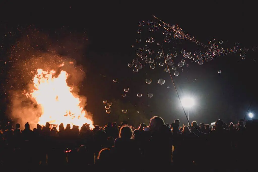 Hopetoun House We Will Rock You Fireworks and Bonfire event